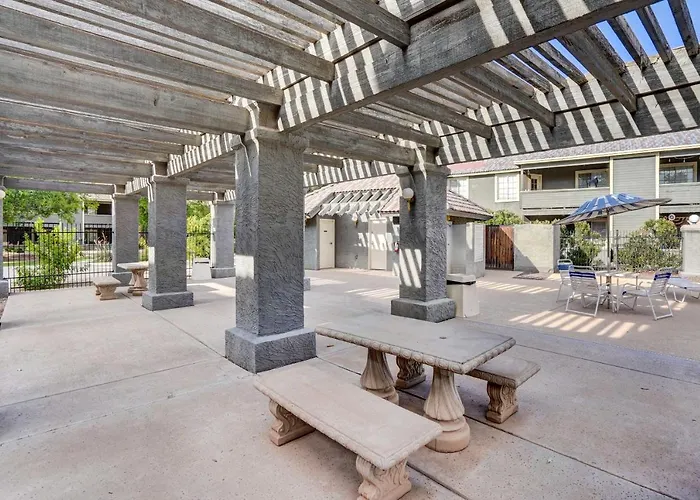 Holiday home Balcony & Pool Access: Quiet West