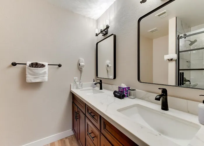 Holiday home Balcony & Pool Access: Quiet West Chandler
